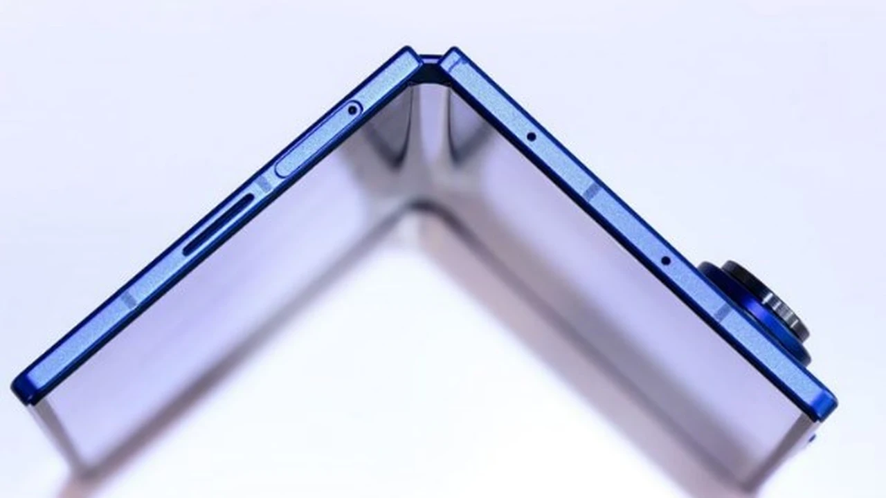 سامسونج تكشف مواصفات هاتف Galaxy Z Wide Fold القابل للطي الجديد